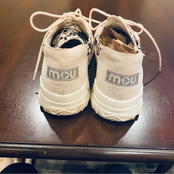 Mou Cream Ankle Boots with Unique Design - Picture 4 of 7